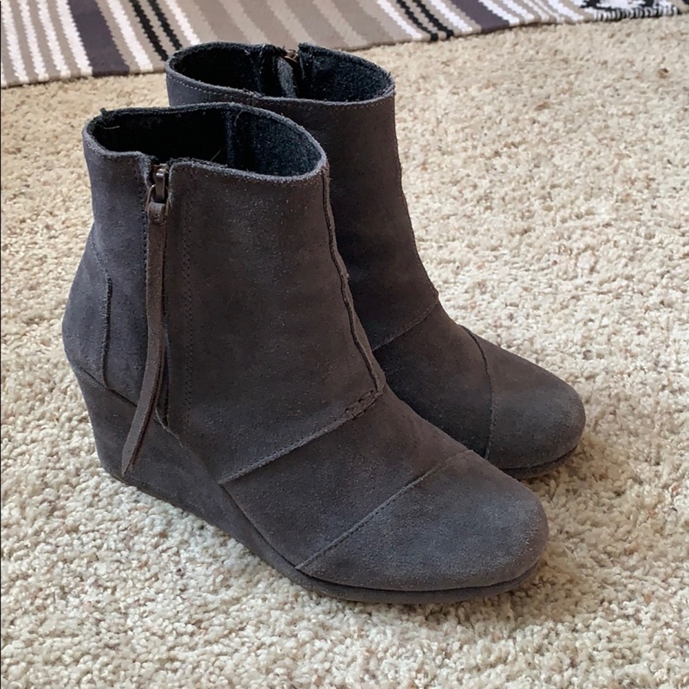 Toms gray suede ankle booties wedge heel